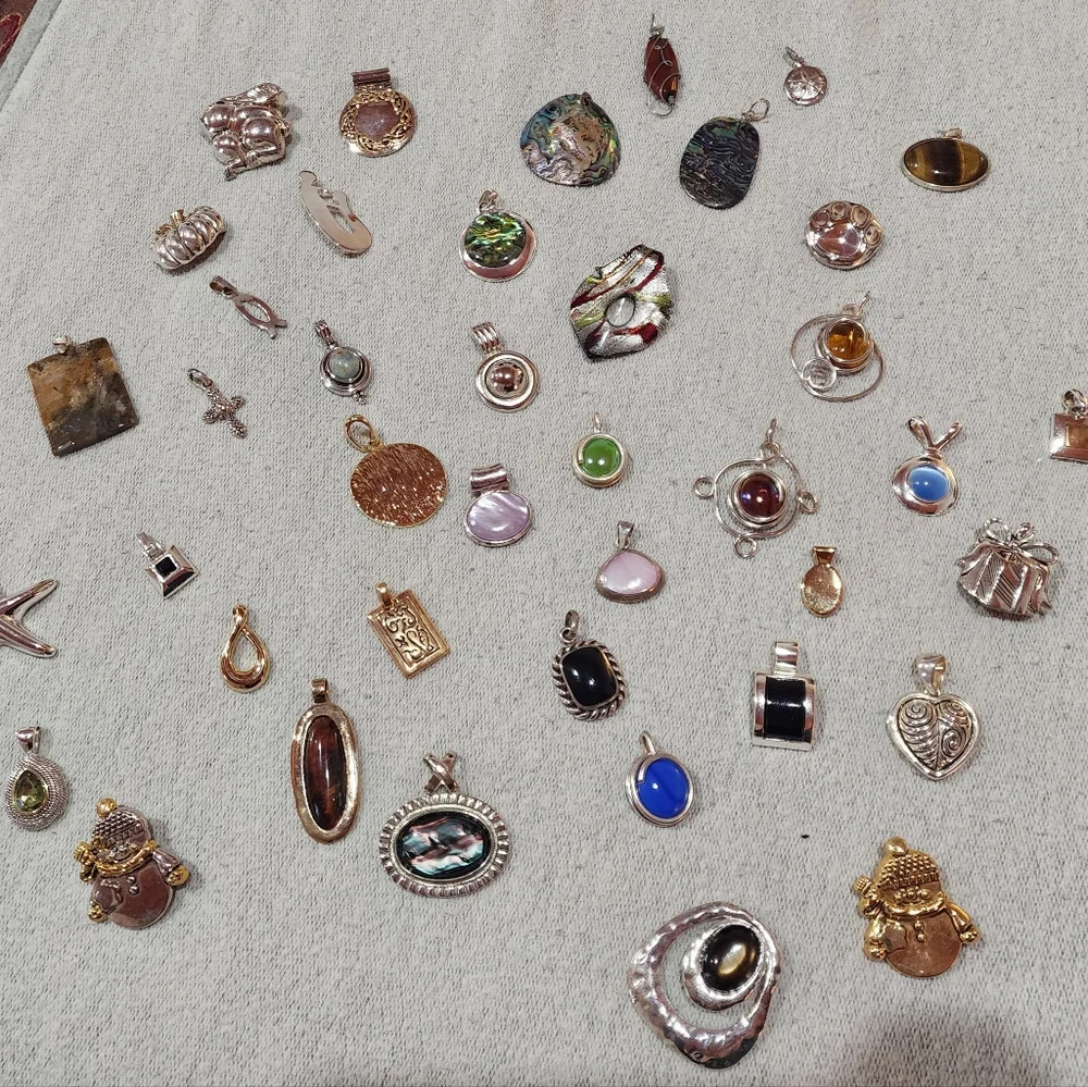 Set of 41 Necklace Slides - Picture 2 of 5